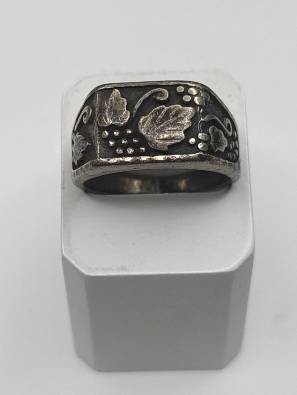 Vintage W.M.Wheeler Men’s Black Hills Sterling Silver Grapevine Ring Size 12